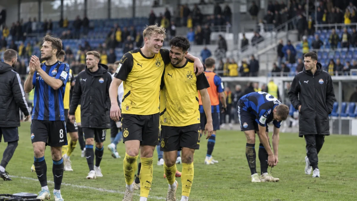 Dortmund jatkaa Freiburgin rinnalla voitettuaan Paderbornin