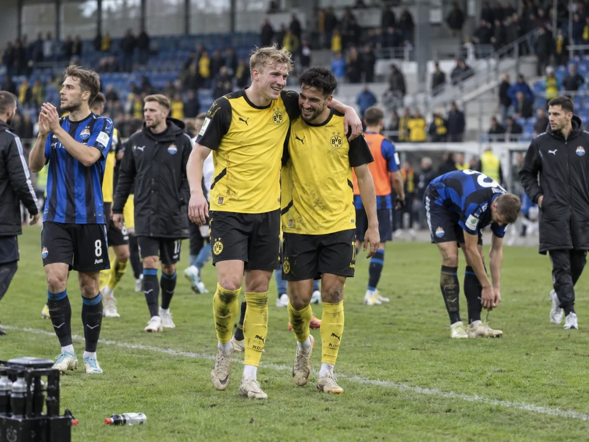 Dortmund jatkaa Freiburgin rinnalla voitettuaan Paderbornin