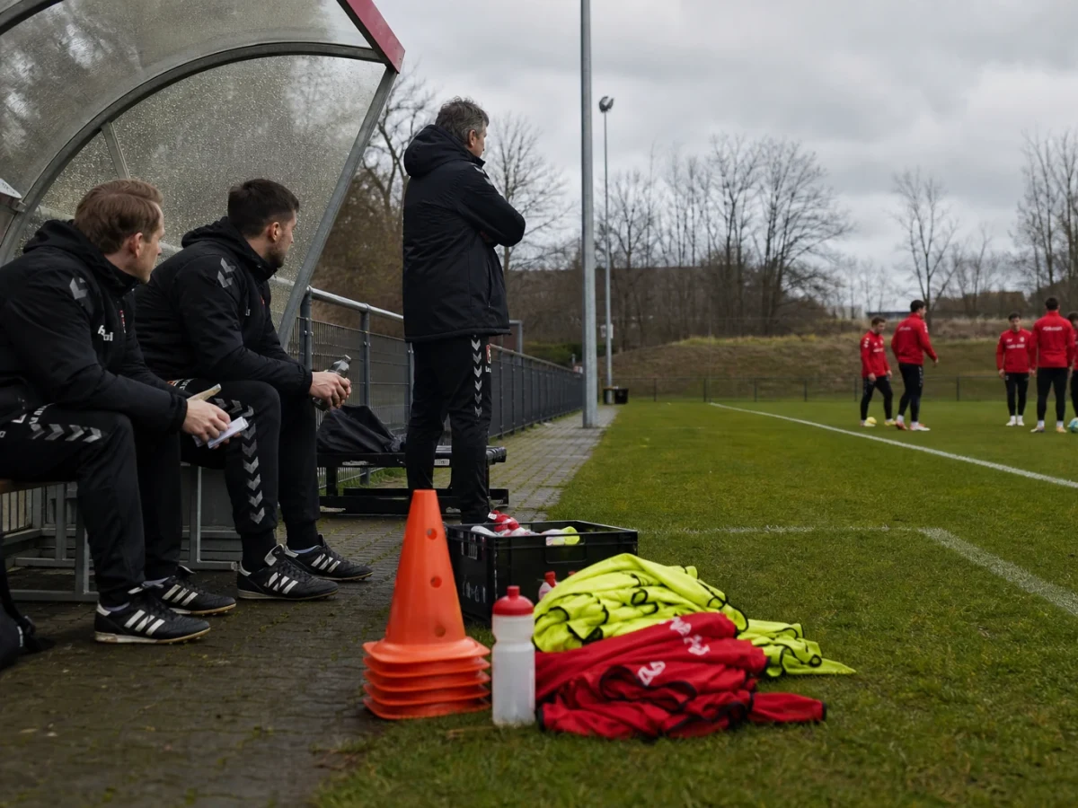1. FC Köln hankki Thijs Dallingan lainalle Bolognasta