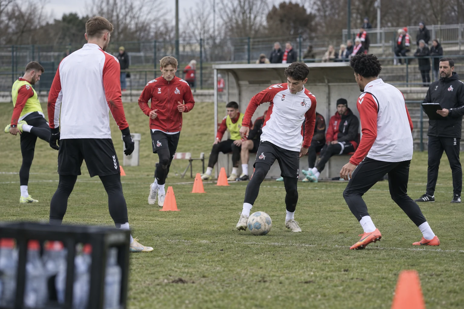 Köln lainaa Niangin St. Pauliin hakemaan vastuuta